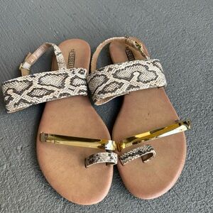 Seychelles Snakeskin Sandals Beige/Grey Gold Accent Strap